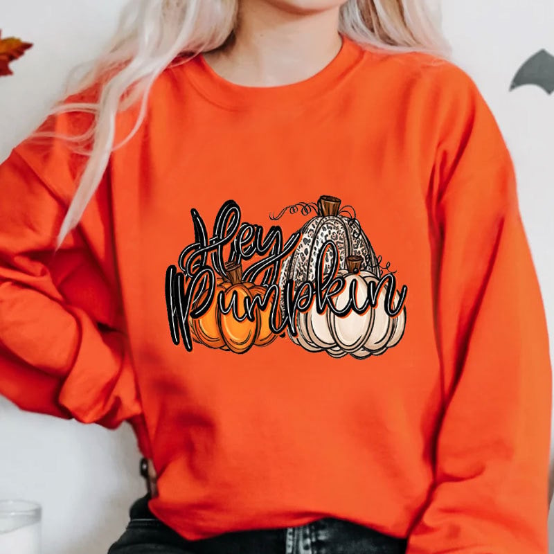 Women’s Halloween Graphic Sweatshirt